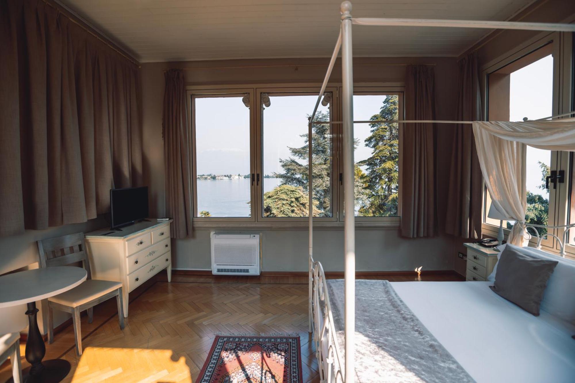 Villa Mimosa Au Lac - Estella Hotels Italia Toscolano Maderno Exterior photo